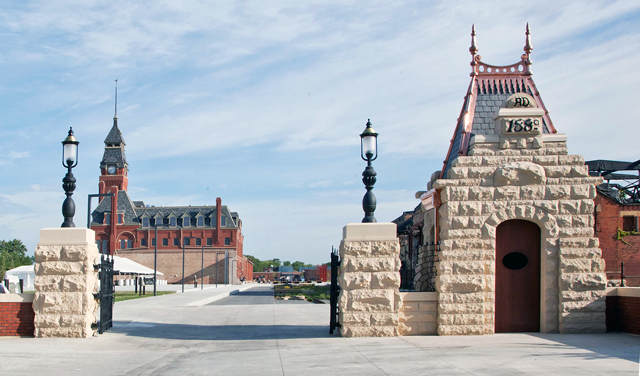 Pullman Monument Workers Gate